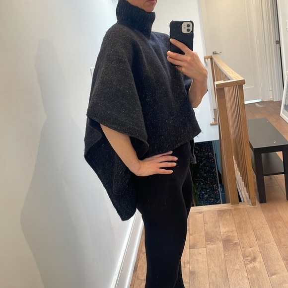 DKNY pure merino wool turtleneck poncho cape black white speckles size S - Picture 10 of 15